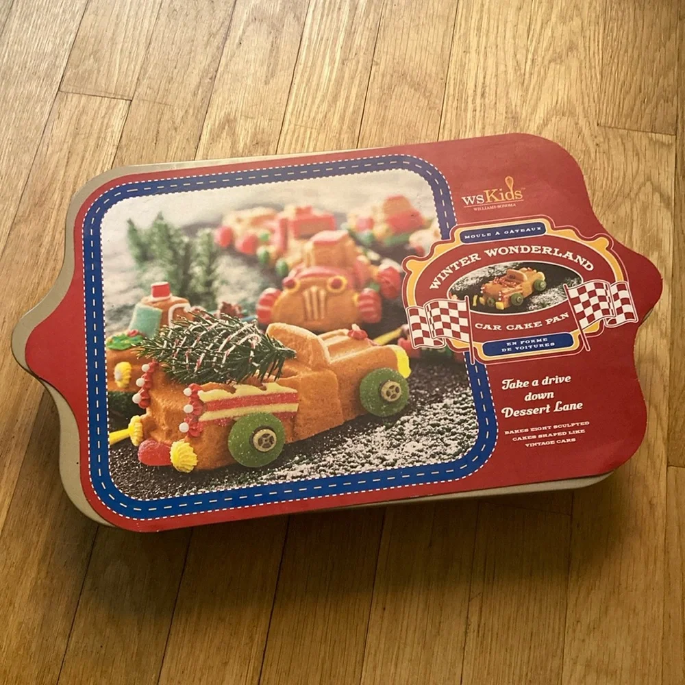 Williams Sonoma kids winter wonderland car cake pan